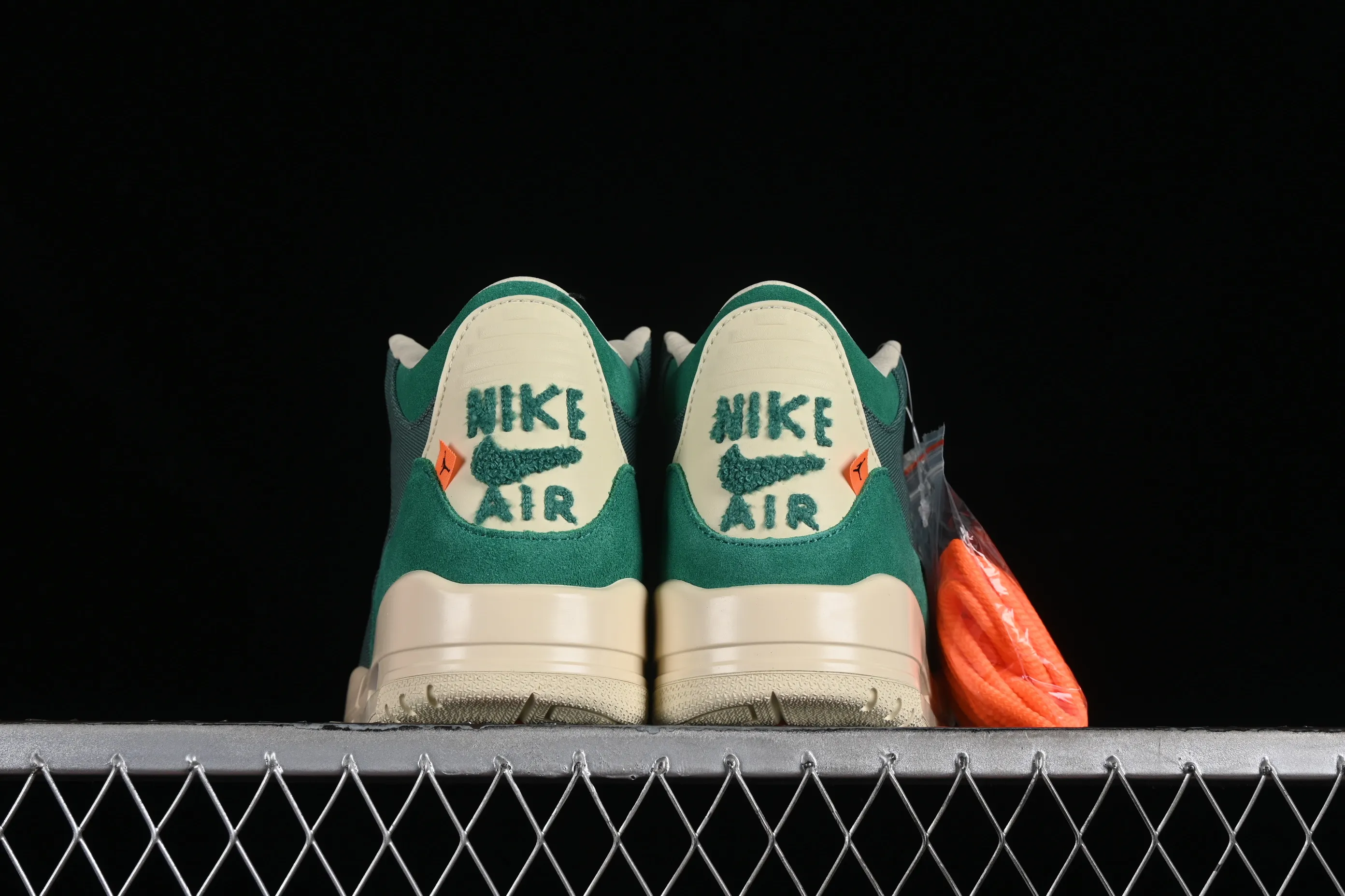 All categories Air Jordan Jordan series basketball shoes Air Jordan 3 Nina Chanel Abney x Air Jordan 3 Retro AJ3 Joe 3 New York artist jointly signed FZ7974-300